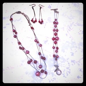 NY&Co necklace, burgundy